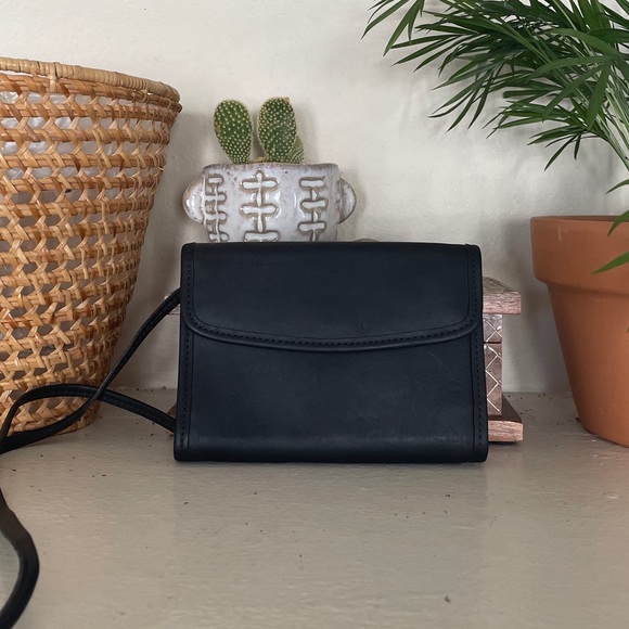 Vintage blk Coach Wallet- w tags - Picture 1 of 4